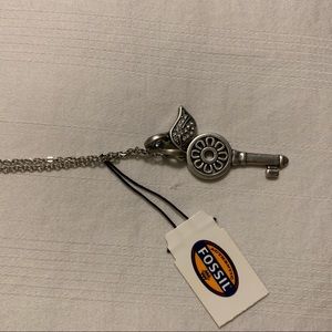 Fossil key necklace (BRAND NEW WITH TAGS)